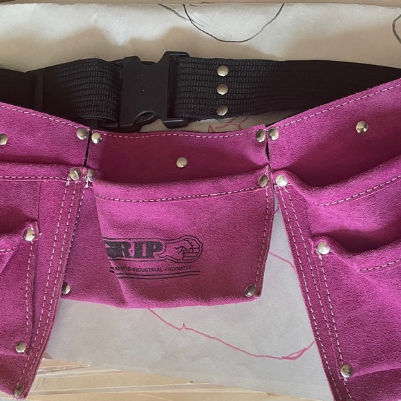 NWOT Leather Tool Belt Pouch Heavy Duty Suede buckle closure adjustable PINK - Picture 7 of 8
